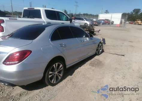 2016 Mercedes-Benz C 300 Luxury/Sport из США, поврежденный, VIN 55SWF4JB1GU166442